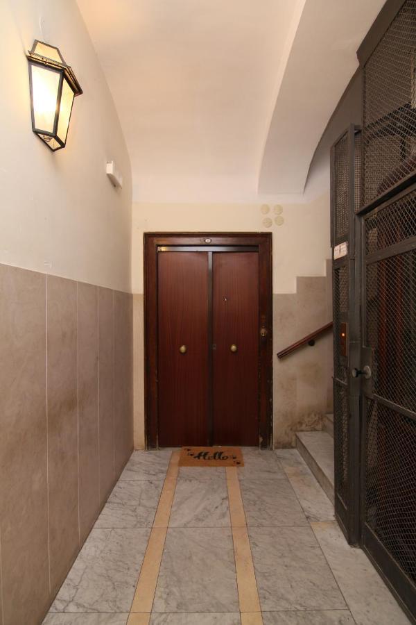 Marea * Naples